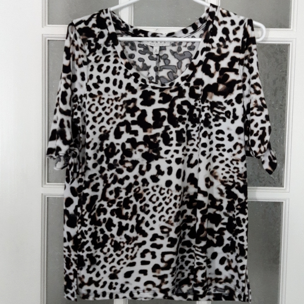 NWT***Chaus New-York Animal Print Blouse